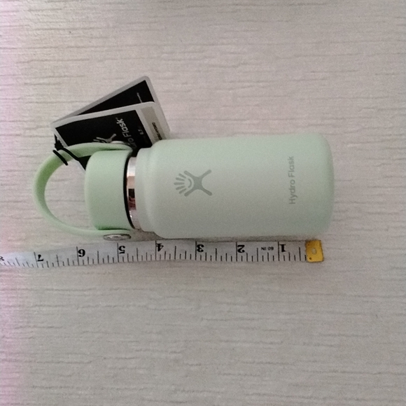 Hydro Flask Pastel Green Bottle with Handle - Picture 2 of 11